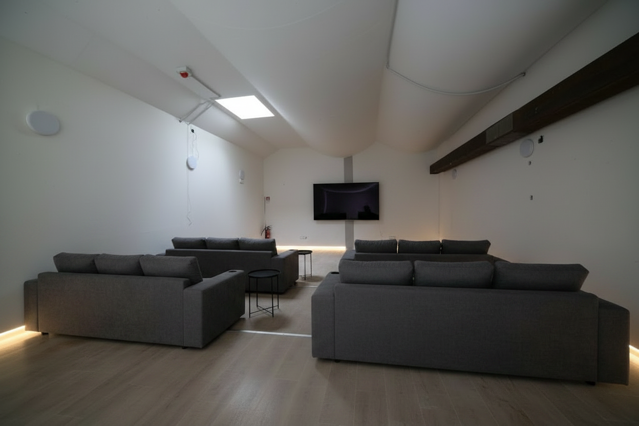Sala Cinema Domus Ind 33